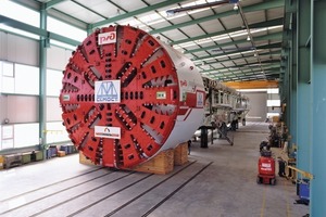  Sochi tunnelling machines (S-517 EPB shield on the left, S-534 shield TBM on the right) 