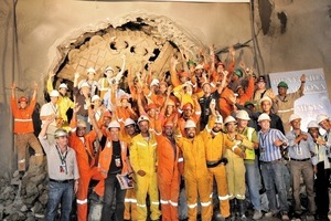  Towards the light: After 584 days in the dark, the miners are celebrating the breakthrough 