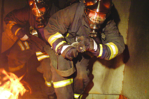  Tunnel fire and rescue service with closed-circuit breathing appliances in action  