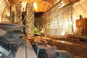  Formwork and scaffolding in the Pörzberg Tunnel 