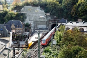  Voreinschnitt Cochem von oben: Tunnelanschlagwand Ausfahrt TVM in unmittelbarer Nähe der Wohnbebauung 