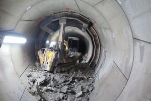  Constricted working conditions: connecting a ventilation shaft with the SeC tunnel bore 