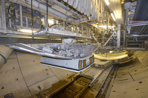  Accepting segments in the TBM “Käthchen“ back-up at the Boßler Tunnel construction site, new Wendlingen–Ulm rail line | 