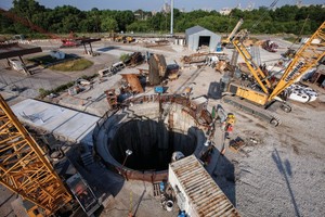  The TBM was launched from the 67 m deep White River shaft, and will bore both Lower Pogues Run and White River Tunnels before excavating the rest of the DigIndy network 