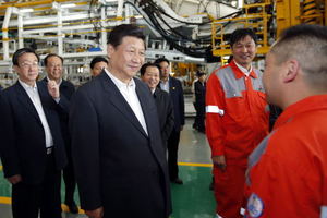  Chinese President  Xi Jinping (center) visited the CREG headquarters in Zhenyhou/China) on 10 May 2014. 2nd from the left: CREG Board Chairman Li Jianbin 