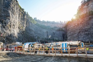  The Robbins Main Beam TBM, dubbed “Driller Mike”, was launched on Atlanta, Georgia’s Bellwood Tunnel in October 2016 