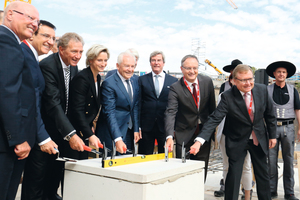  <div class="bildtext_en">On 16 September 2016, a ceremony was held to lay the foundation stone of the new underground station for the Stuttgart 21 project</div> 