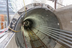  <div class="bildtext_en">The Emscher Interceptor, section 40: removal of lining segments after the arrival of the TBM in a shaft</div> 