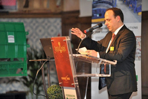  Dipl.-Ing. Stefan Medel welcomes the 140 participants to the 2009 Herrenknecht Formwork Days 