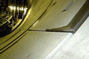  Nachdichtung von Fugen in Tübbingröhren/Resealing of Segment Bore Joints 