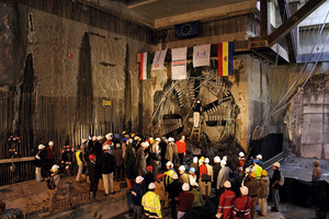  Intermediate breakthrough of the S-354 in Sept. 2007 at Tétényi Station, Metro Line 4 in Budapest 