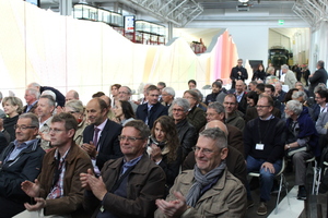  Mehr als 150 Gäste nahmen an der Buch-Vernissage im Verkehrshaus Luzern teil | 