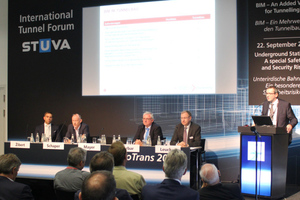  Die Diskussionspartner beim International Tunnel Forum der STUVA zum Thema BIM im Tunnelbau (von links): Dipl.-Ing. Marko Žibert, Dipl.-Ing. Dirk Schaper, Dipl.-Ing. (ETH) Heinz Ehrbar, Dr.-Ing. Roland Leucker und Dr.-Ing. Peter-Michael Mayer 