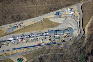  Portal Aichelberg des Boßlertunnels mit Tunnelbohrmaschine  