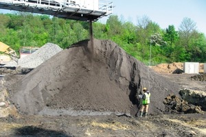  An initially good result of the “dry” muck production attempt, which failed after 75 m with the ingress of the groundwater and generation of sticky muck 