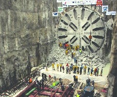  1 	Durchschlag der SMART-TBM im Jahr 2006	 