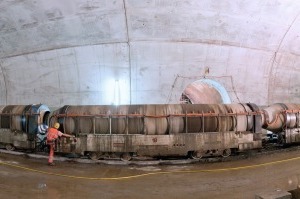  Fully hydraulic tunnel forming carriage for the 2 branching structures in the Erstfeld section of the Gotthard Base Tunnel 