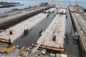  Die Tunnelsegmente sind für den Transport in den Elizabeth River bereit 