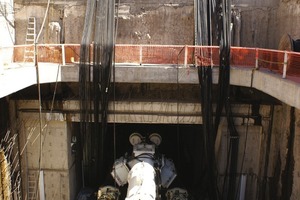  4 Excavation with the TBM began from a shaft using umbilical cables attached to back-up decks on the surface 