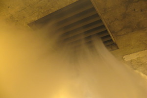  Im Brandfall müssen Tunnelklappen bis zu 120 Minuten lang einer Temperatur von 400 °C, heißen Rauchgasen und Löschwasser voll funktionsfähig standhalten 