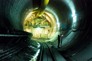  Lining the M-12 tubes with reinforced concrete segments 