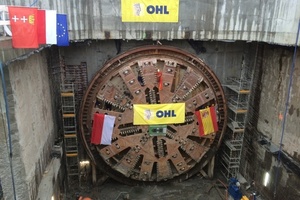  Für das Projekt Slowacki-Tunnel konstruierte Herrenknecht eine 90 m lange Mixschild-TBM mit einem Schilddurchmesser von 12,56 m 