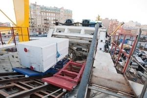  The solution for transporting material given a 30° incline: a system with 2 winches and trackbound cars 