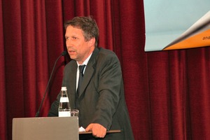  Georg Fischnaller from the EUT Brixen reported on carriageway surfaces in tunnelling 