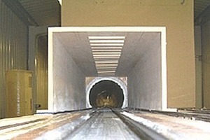  View of the tunnel dome in Fig. 2 with cross-sectional enlargement in front of the tunnel mouth in the background 