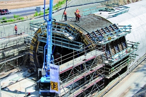  1	Beim Bahntunnel Imberg entstanden im Zuge der Neubaustrecke Wendlingen–Ulm 279 m Tunnel in offener Bauweise 