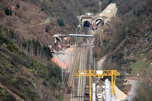  Voreinschnitt Ediger-Eller von oben mit Baustelleneinrichtung für den Tunnelvortrieb NKWT 