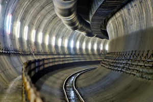  <div class="bildtext_en">View from inside the Boßler Tunnel – one of the nine tunnels of the new railway line Wendlingen–Ulm |</div> 