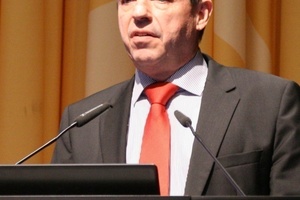 Rudolf Dieterle, Direktor des ASTRA, referierte über den Tunnelbau in der Schweiz. 