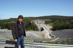  1&nbsp; Looking towards the Bässholm Tunnel in the north: Kari Korhonen from Lemminkäinen explains the special features of the Adalsbanan 