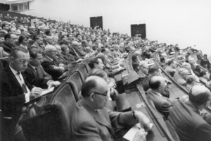  3 Erstmals „Full House“ bei der STUVA: Bekanntgabe der Preisträger und Eröffnung der ersten Ausstellung des Ideenwettbewerbs im großen Saal des Haus der Technik in Essen 