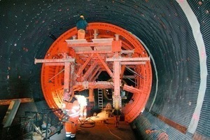  Schalung im Tunnel Engelberg/CH<br /> 