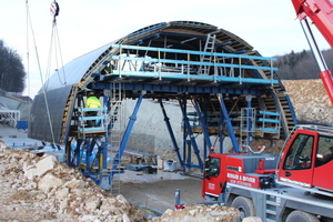  	Assembly of the tunnel formwork carriage at the site of the Imberg Tunnel 