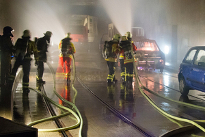  Ein Schwerpunkt des Fachbuches ist die Einsatztaktik bei Brandeinsätzen in Straßentunneln 