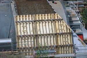  The inclined portal slabs were shuttered in combination with the 2.50&nbsp;x&nbsp;3.50&nbsp;m standardised elements 