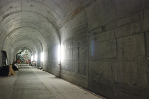  Cable tunnel: concrete compaction with Mooser external vibrators 