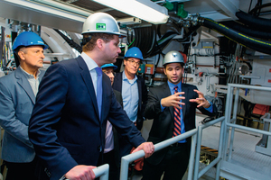  The mayor of Quito, Dr. Mauricio Rodas, (front left) talking to engineer Martin-Devid Herrenknecht at the technical acceptance of the two EPB Shields in Schwanau 